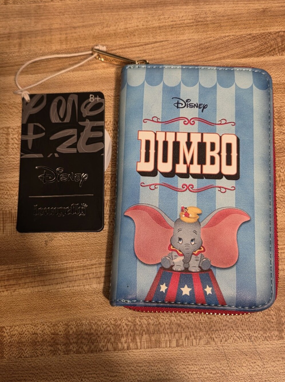 Loungefly NWT Dumbo Snap Wallet w/Zipper
